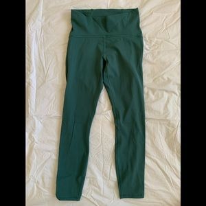 Lululemon train times leggings size 6 green